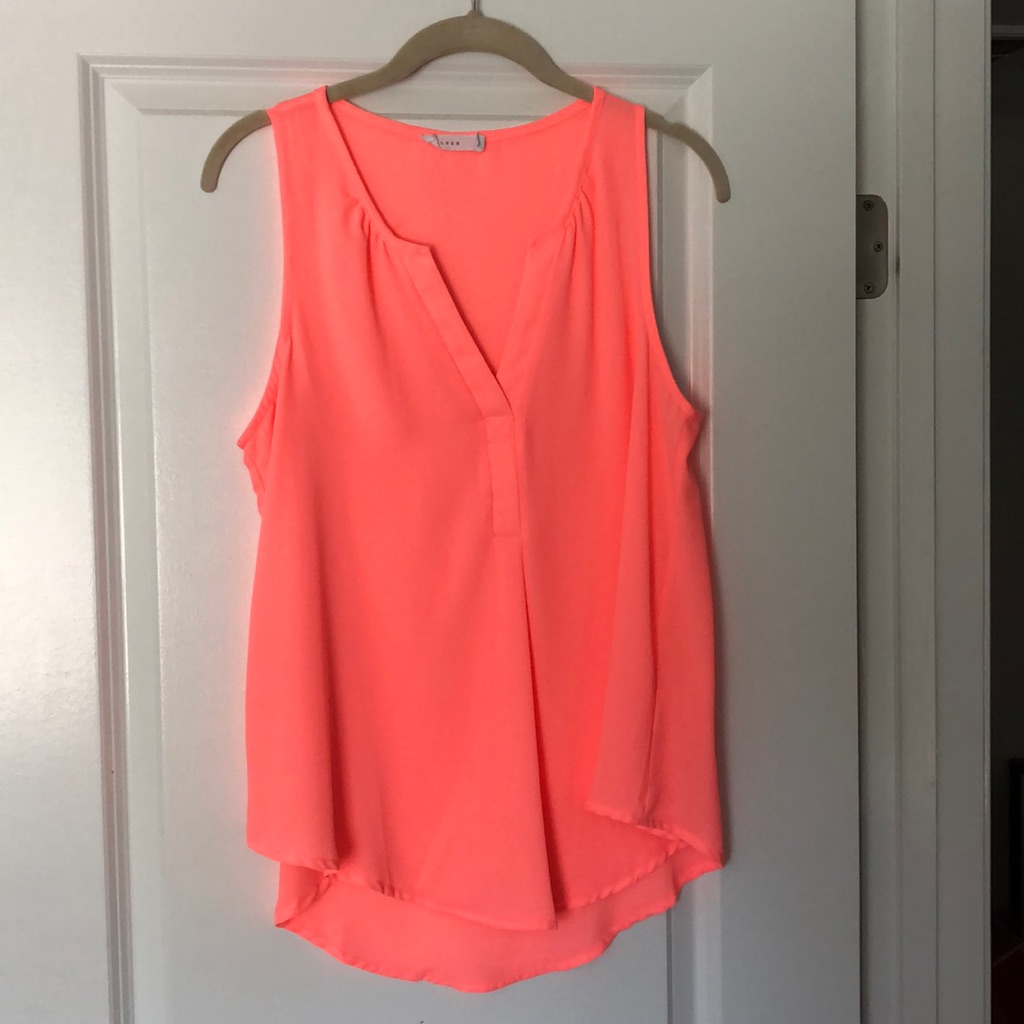 Beautiful Lush Neon Pink Top, Size M